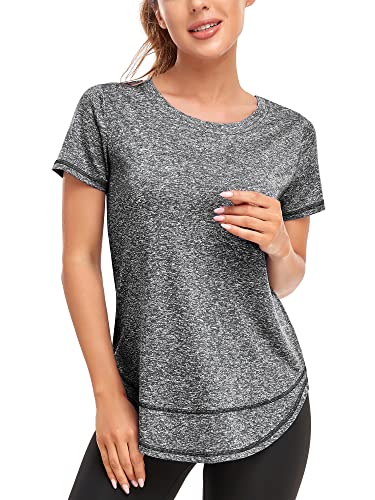 Best Yoga Tops for Older Ladies