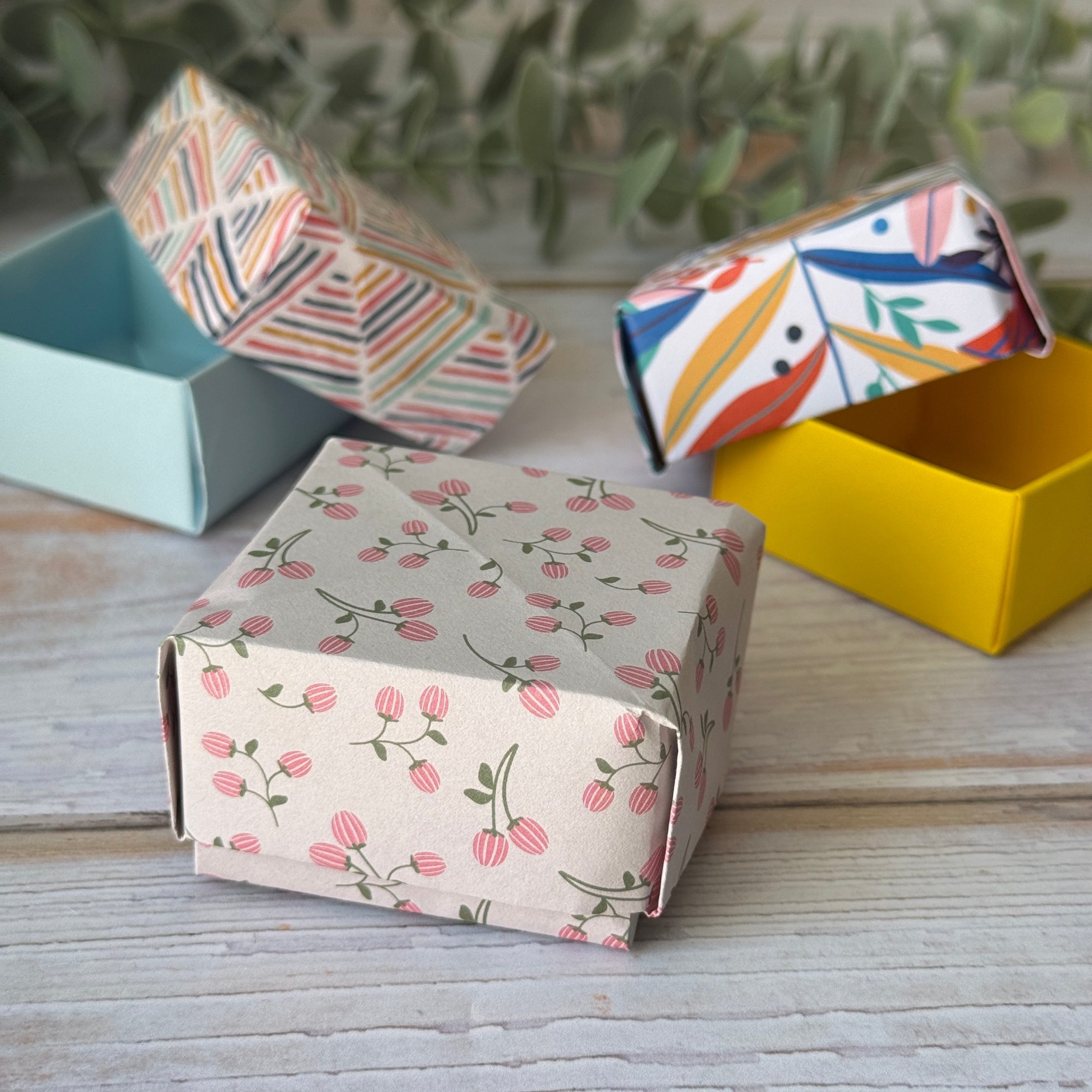 How to Make Small Boxes for Gifts