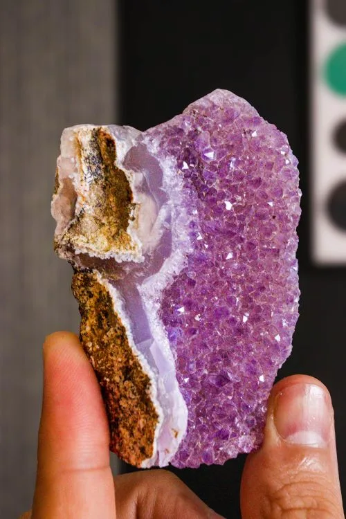 Best Crystals for Panic Attacks: Grounding with 5-4-3-2-1