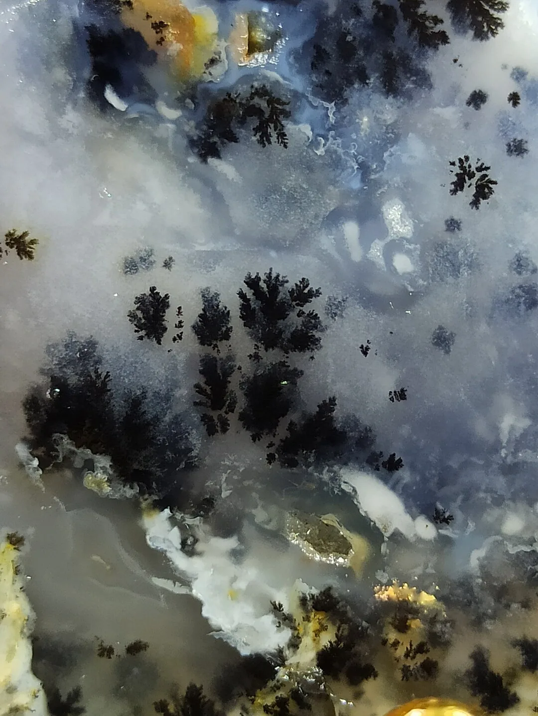 can dendritic agate and moss agate be used for garden plants