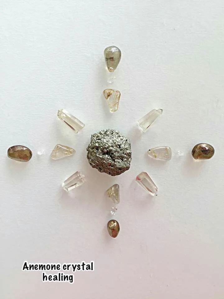Crystal Grid Layouts for Wealth