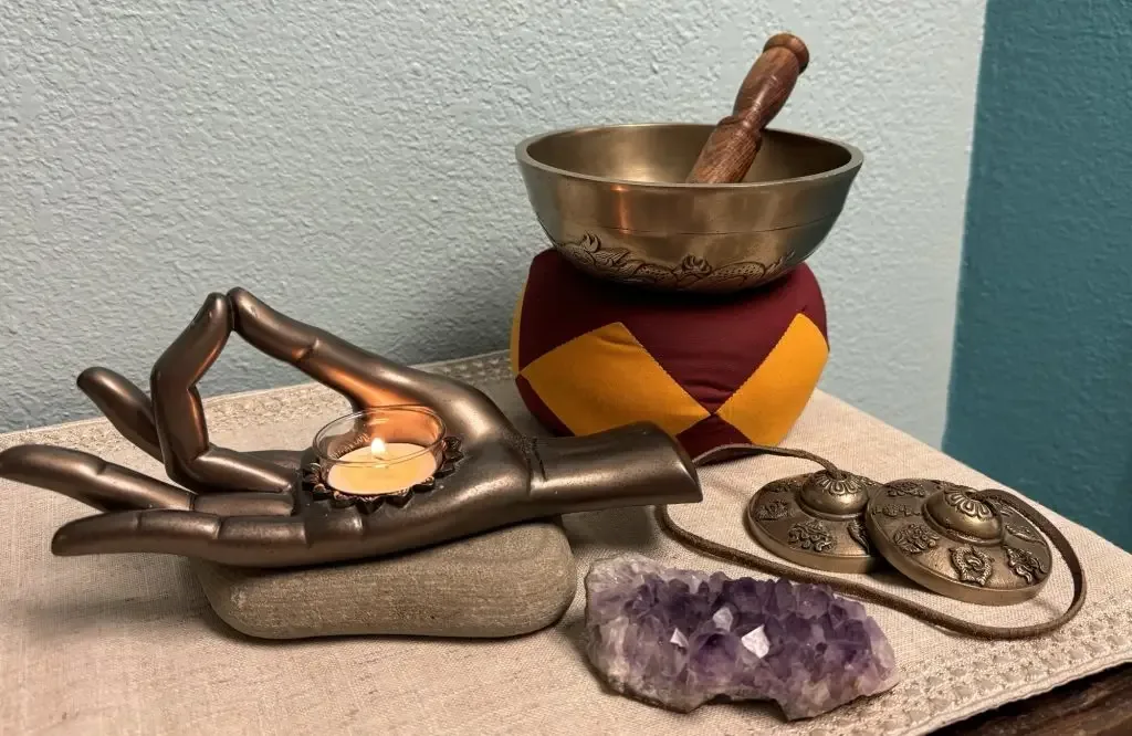 Crystals (Clear Quartz, Amethyst, Selenite, Black Tourmaline, Citrine)