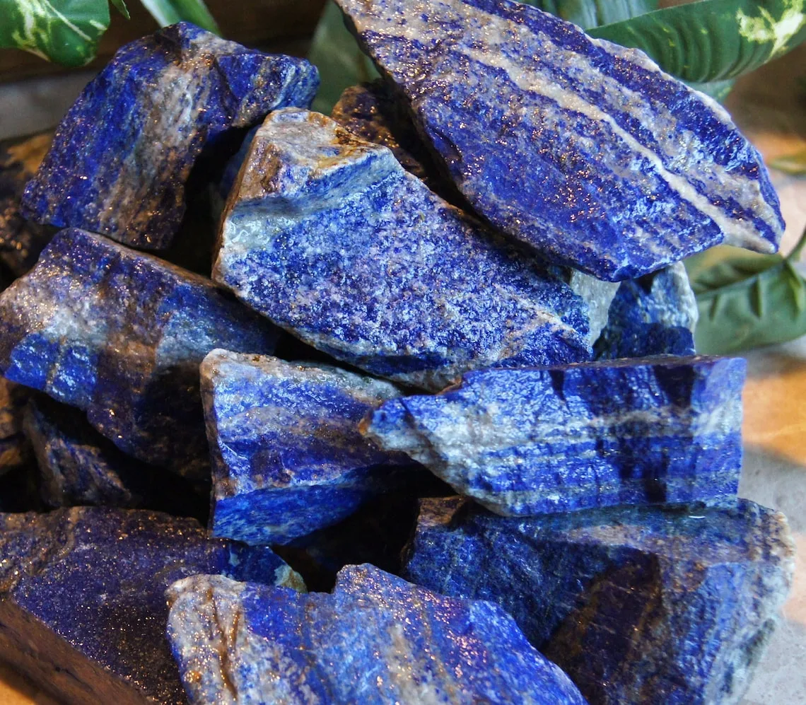 Fake Sodalite vs Real Lapis: The White Calcite Vein Test