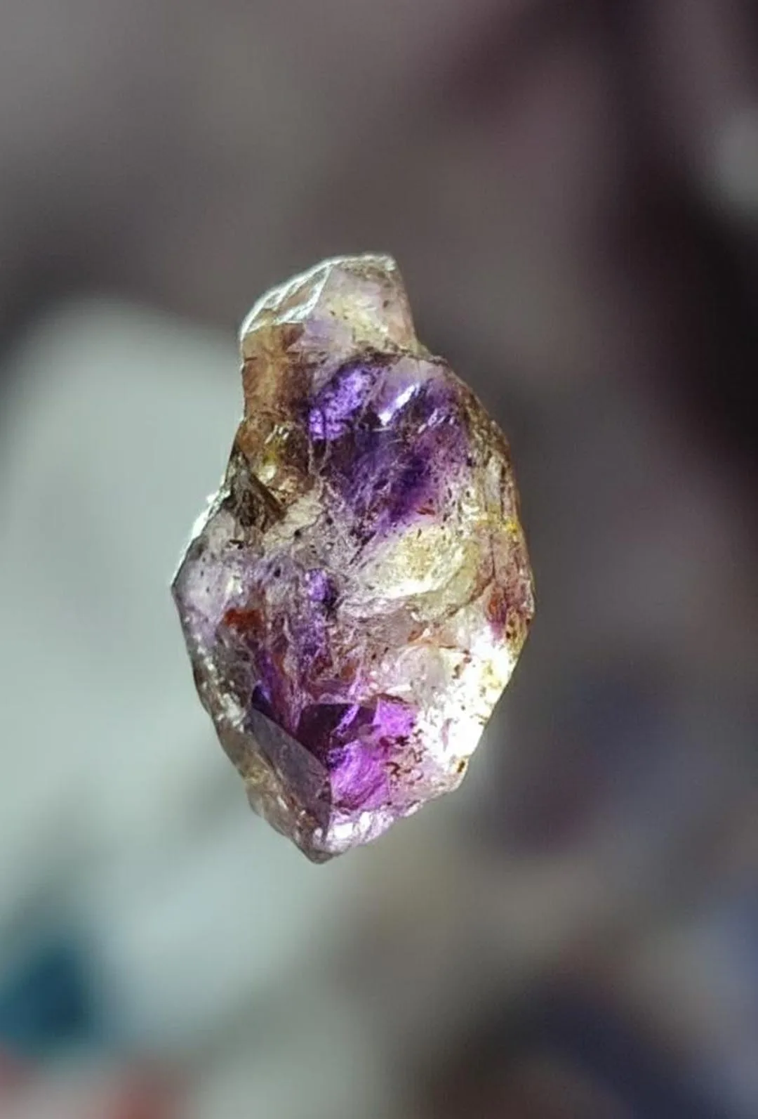 fake super seven vs real melody stone 7 mineral inclusions
