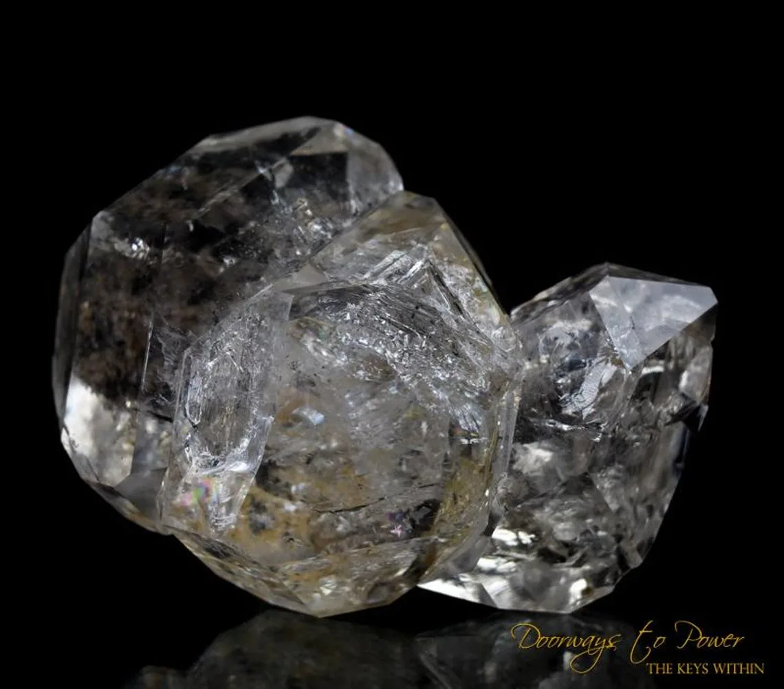 Herkimer Diamond vs Clear Quartz: How to Spot the Real Deal